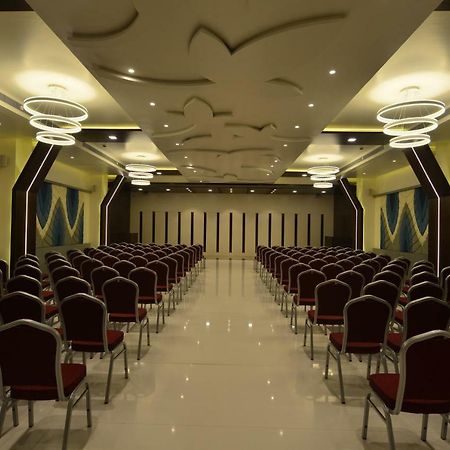 Hotel Jhankar Palace Dhule Ngoại thất bức ảnh