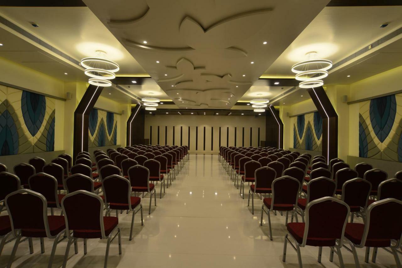 Hotel Jhankar Palace Dhule Ngoại thất bức ảnh