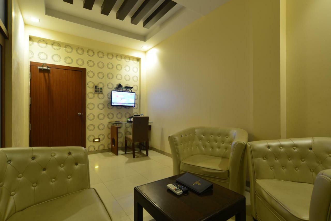 Hotel Jhankar Palace Dhule Ngoại thất bức ảnh