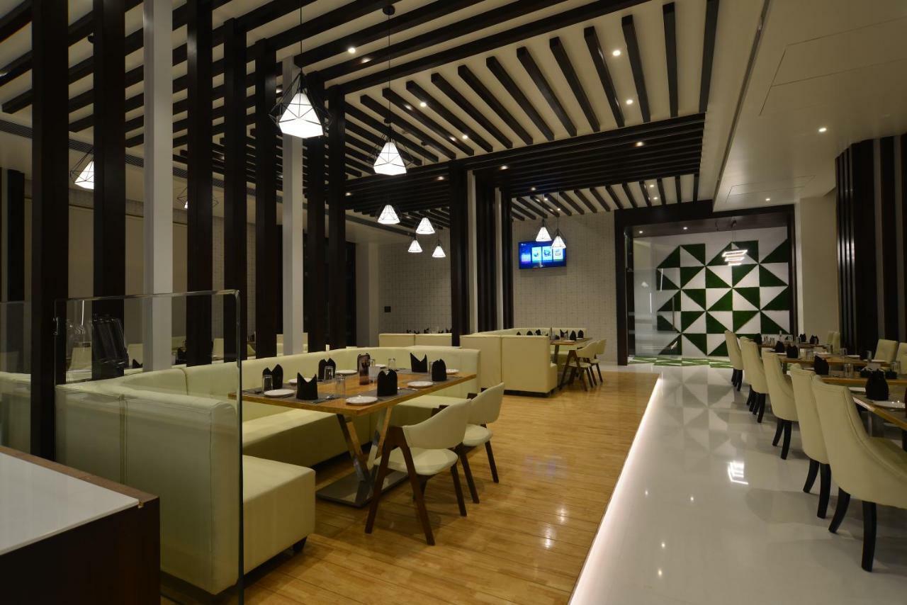 Hotel Jhankar Palace Dhule Ngoại thất bức ảnh